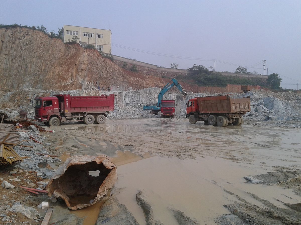 無聲爆破劑，毛石整形、巖石破碎、膨脹炸藥