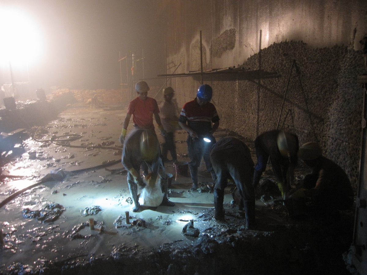 巖石破碎劑：巖石切割，大理石開采，隧道施工，靜態巖石松動